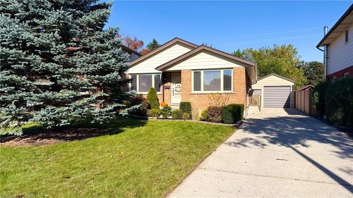 9 Kennedy Rd, Simcoe, ON, N3Y5B5 | Card Image