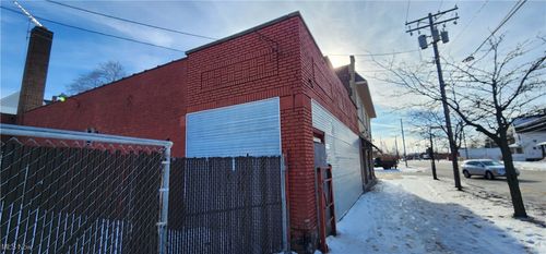 15542 Saint Clair Ave, Cleveland, OH, 44110-3064 | Card Image