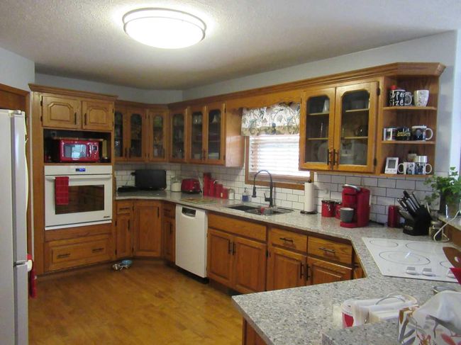 3318 Township Road 400, House other with 4 bedrooms, 4 bathrooms and 6 parking in Rural Lacombe County AB | Image 15