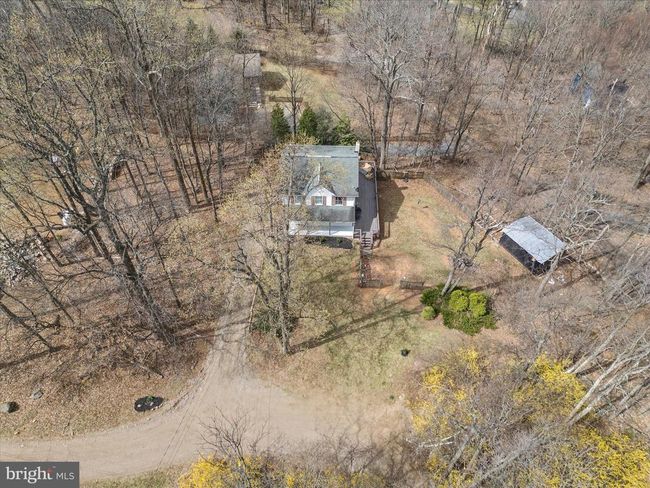 161 Apache Trl, House other with 3 bedrooms, 3 bathrooms and null parking in Chester Gap VA | Image 31