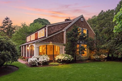 59 Forest St, Lexington, MA, 02421-4923 | Card Image