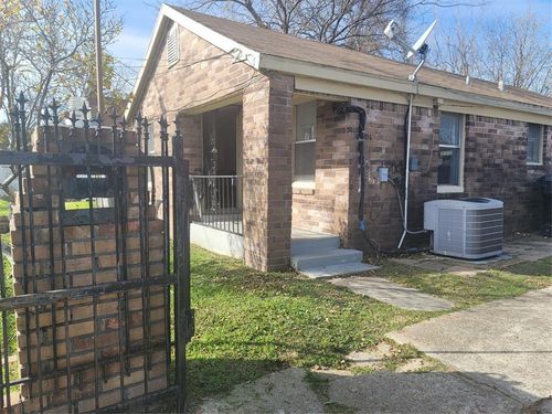 1517 E 32nd 1/2 Street, Houston, TX, 77022 | Card Image