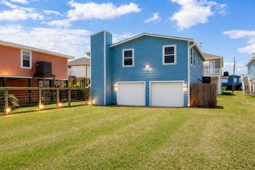 315 Coral Ct, Surfside Beach, TX, 77541-8968 | Card Image
