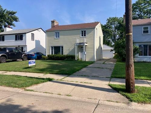 8641 Harding, Center Line, MI, 48015-1597 | Card Image