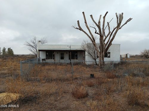 8499 S Schoolhouse Ln, Willcox, AZ, 85643-4539 | Card Image