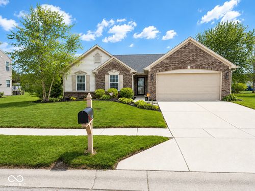 1354 Turfway Dr, Avon, IN, 46123-8385 | Card Image