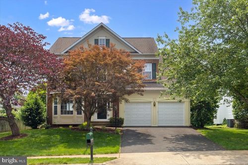 12561 Garry Glen Dr, Bristow, VA, 20136-3043 | Card Image