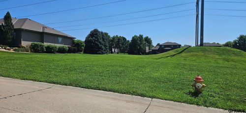 19607 Farnam St, Elkhorn, NE, 68022-4838 | Card Image