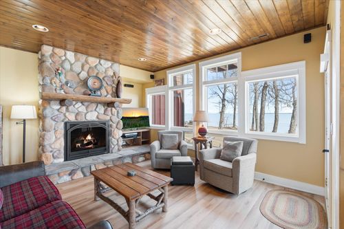 210-2and3-Trapper's Landing #210 69 Beach View Lane Nw, Walker, MN, 56452 | Card Image