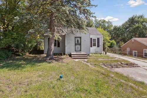 54162 Ironwood Rd, South Bend, IN, 46635-1610 | Card Image