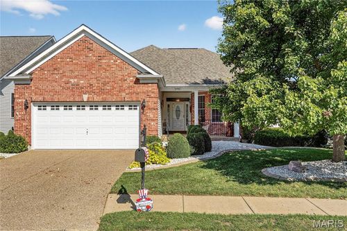 e-2178 Hawks Landing Dr, Lake St Louis, MO, 63367-1853 | Card Image