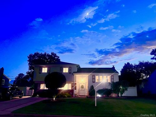 48 W 20th St, Deer Park, NY, 11729-3914 | Card Image