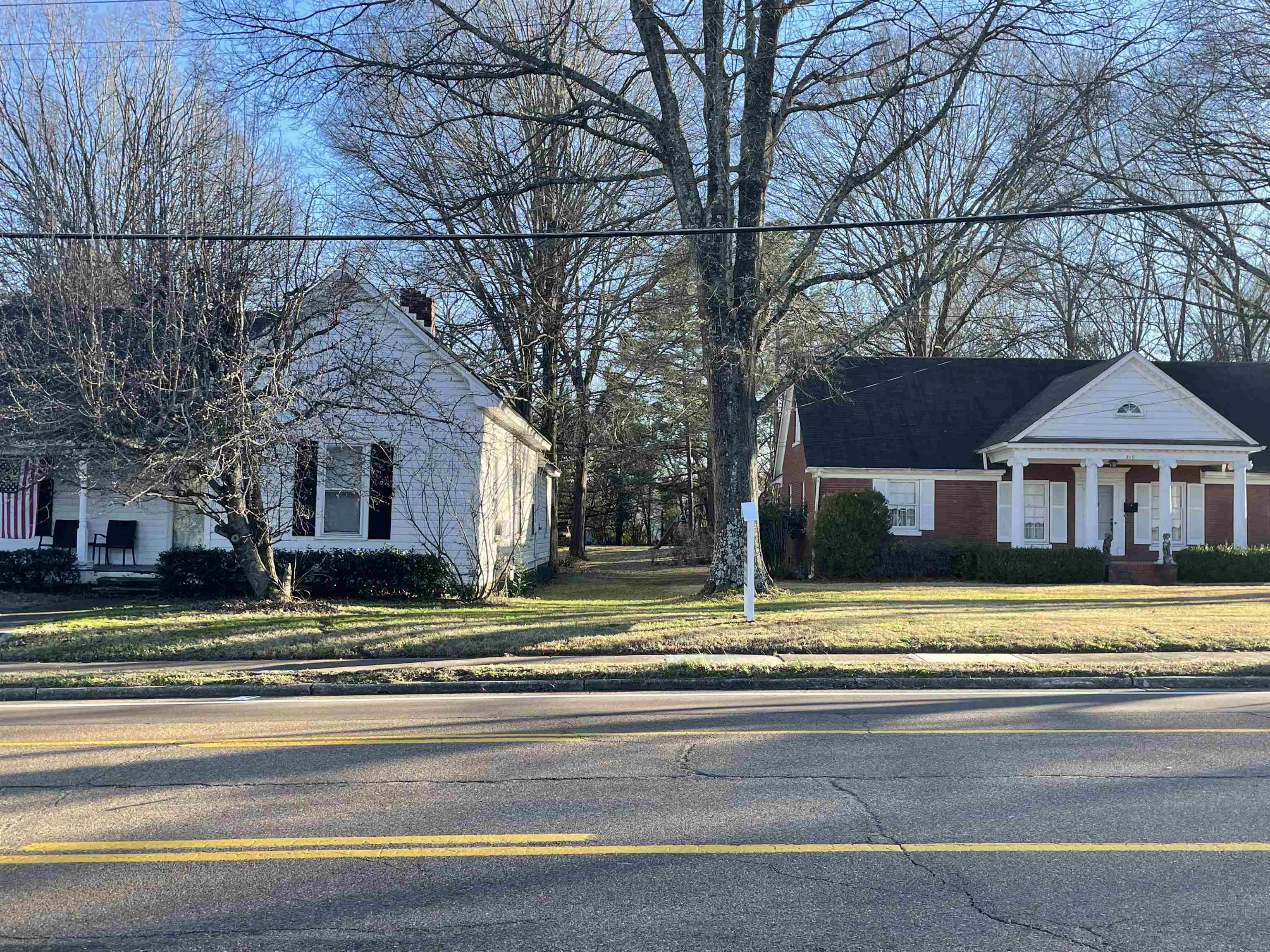 Poplar Ave, Collierville, TN 38017