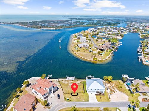 3387 Gulf Winds Cir, Hernando Beach, FL, 34607-3027 | Card Image