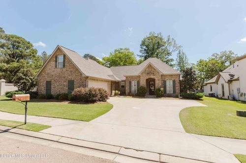 201 Evelyn Ln, Brandon, MS, 39042-6084 | Card Image
