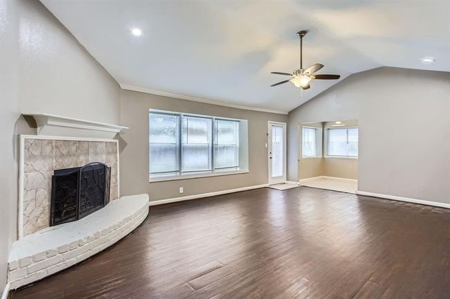 Living Room | Image 7