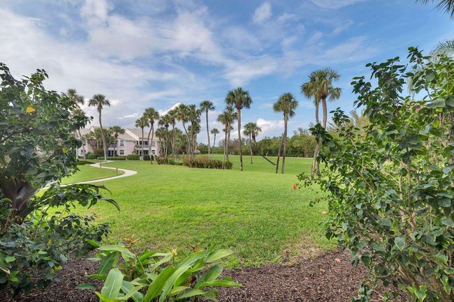 2502 Fairway Dr N, Condo with 3 bedrooms, 4 bathrooms and null parking in Jupiter FL | Image 21