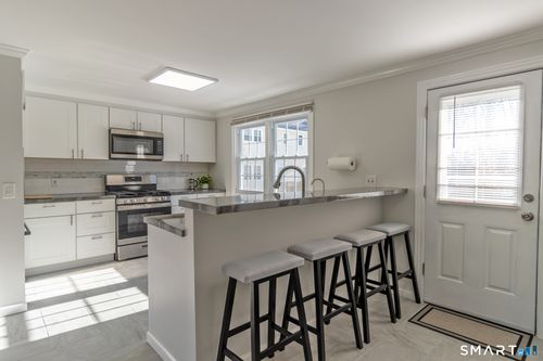 apt-25-10 Carolina Drive, Montville, CT, 06370 | Card Image