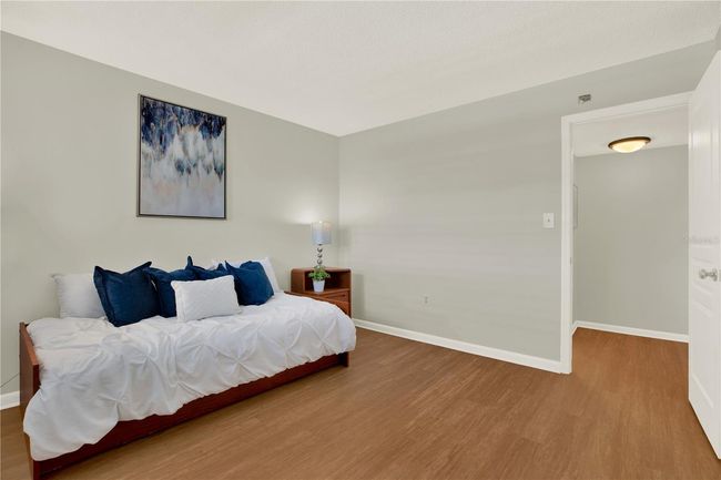 Trundle bed with room for a queen or king | Image 31