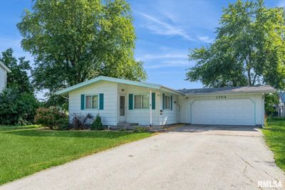 1704 12 Th Street, House other with 2 bedrooms, 2 bathrooms and null parking in Viola IL | Image 1