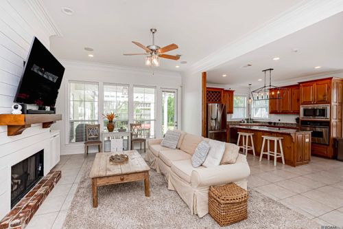 10317 Springvalley Ave, Baton Rouge, LA, 70810-7718 | Card Image