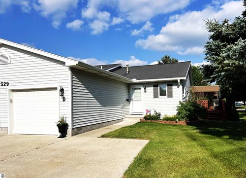 d-1529 E East Gaylord Street, Mt Pleasant, MI, 48858 | Card Image