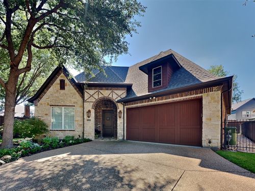 8516 Freedom Way, North Richland Hills, TX, 76182-7455 | Card Image