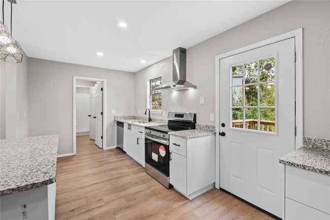 B - 4 Jonquilla Way, Home with 4 bedrooms, 3 bathrooms and null parking in Bentonville AR | Image 21