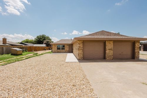 1111 S Cheryl Ln, Brownfield, TX, 79316-6762 | Card Image