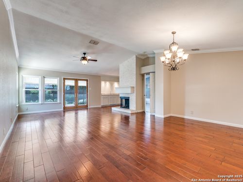10326 Country Vis, San Antonio, TX, 78240-4439 | Card Image