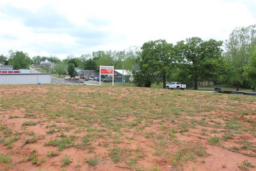 204 Manvel Avenue, Chandler, OK, 74834 | Card Image