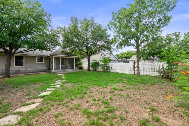 Back yard | Image 34