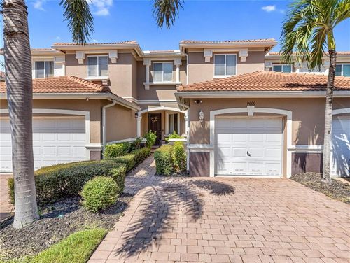 9666 Roundstone Cir, FORT MYERS, FL, 33967-5155 | Card Image