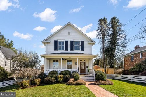 323 S West St, FALLS CHURCH, VA, 22046-2824 | Card Image