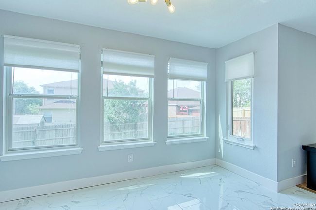 112 Springtree Holw, House other with 4 bedrooms, 3 bathrooms and null parking in Cibolo TX | Image 15