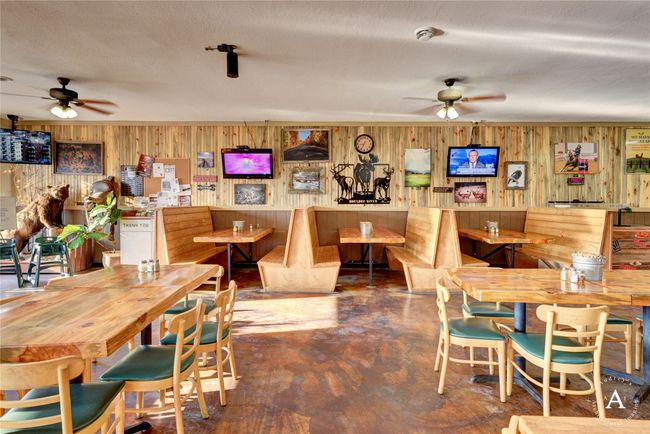 old photo, showing potential for a restaurant | Image 10