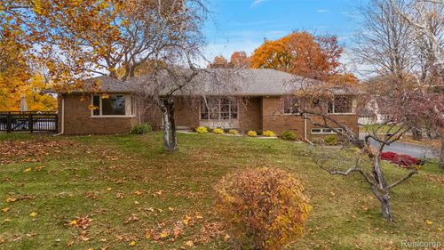 6400 N Rochester Rd, Rochester Hills, MI, 48306-3456 | Card Image