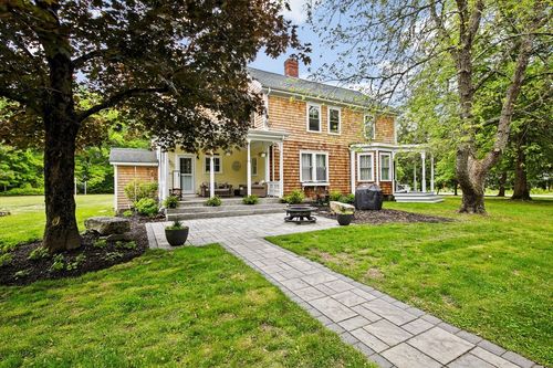 89 Marion Rd, Rochester, MA, 02770-4113 | Card Image