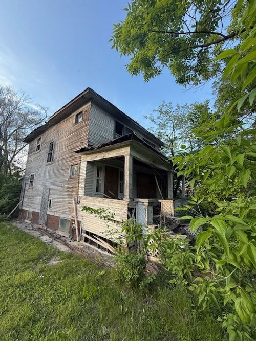 44 Grove St, Highland Park, MI, 48203-2739 | Card Image