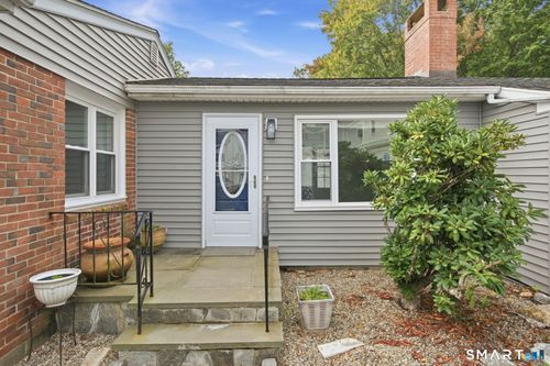 3 Beacon Sq, Fairfield, CT, 06825-3617 | Card Image