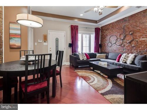 a-213 Christian St, PHILADELPHIA, PA, 19147-4249 | Card Image
