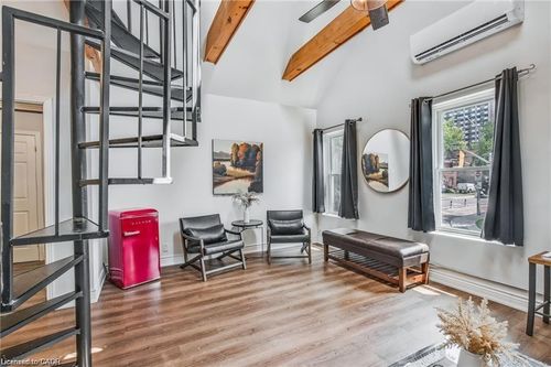 118 Queen St S, Hamilton, ON, L8P3S1 | Card Image