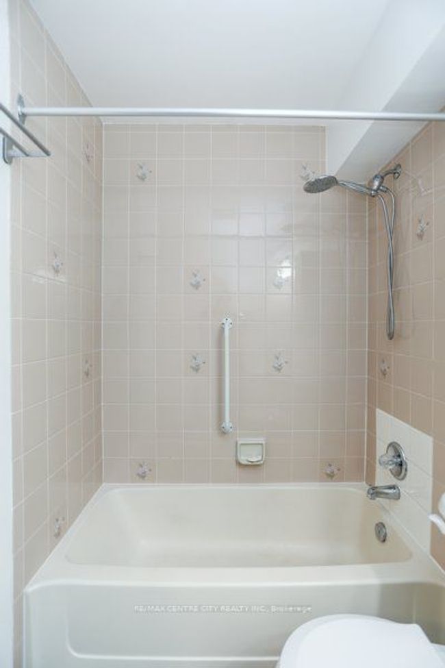 209 - 440 Wellington St, Condo with 2 bedrooms, 1 bathrooms and 1 parking in Saint Thomas ON | Image 24