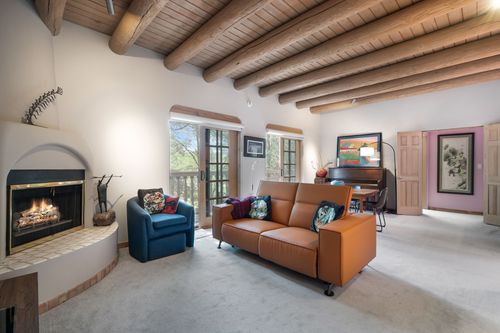 220-3101 Old Pecos Trail, Santa Fe, NM, 87505 | Card Image