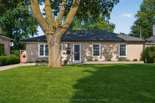 601 Conacher Dr, North York, ON, M2M3M9 | Card Image