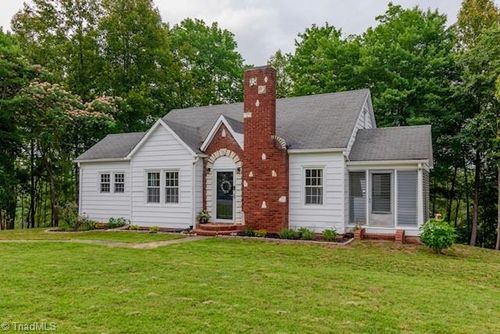 1779 Mountainview Rd, King, NC, 27021-7703 | Card Image