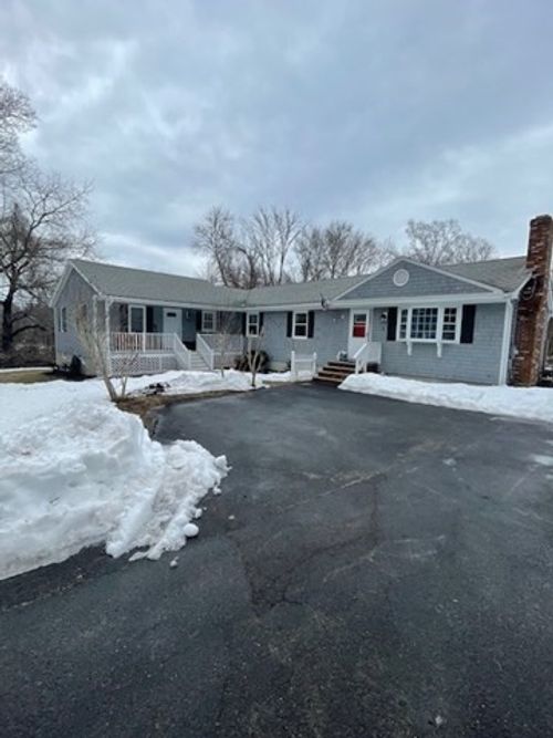 1 Freetown St, Lakeville, MA, 02347-2222 | Card Image