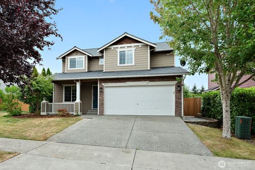27713 Ridge Way, Stanwood, WA, 98292-6045 | Card Image
