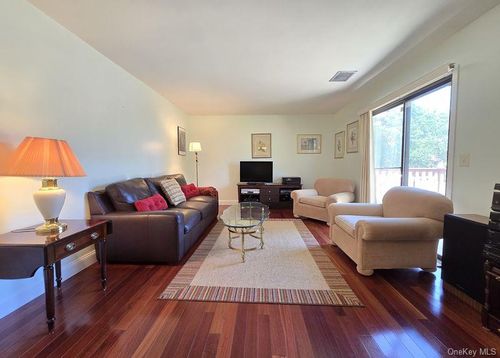 729-729 Hilltop Ct, Coram, NY, 11727-3642 | Card Image