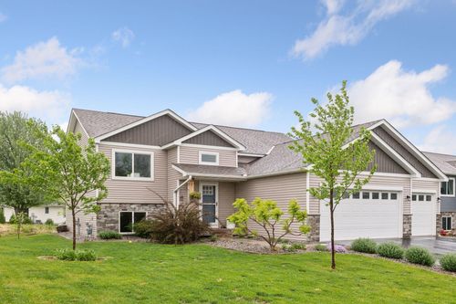 9069 Cheyenne Cir, Waverly, MN, 55390-5427 | Card Image